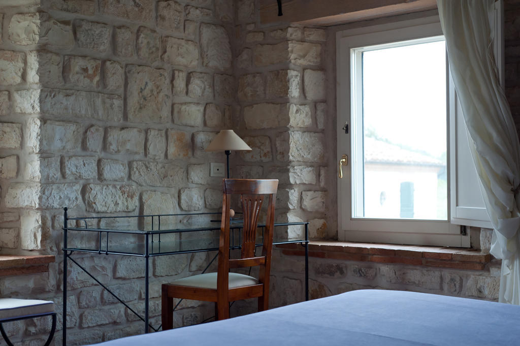 Valcastagno Relais & Residence Sirolo Szoba fotó